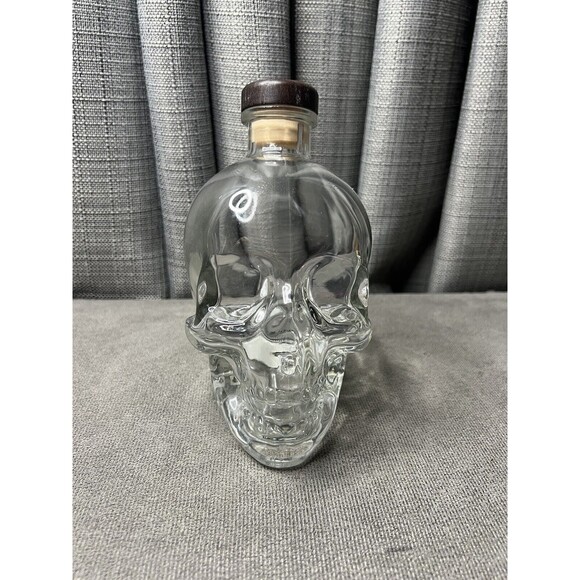 Crystal Head Vodka Skull Bottle Empty 750 ml Original Stopper By Dan Ackroyd - Picture 1 of 10